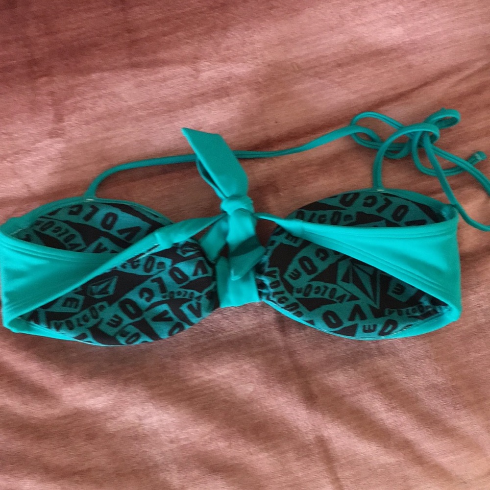 Volcom bathing suit top - Picture 3 of 3